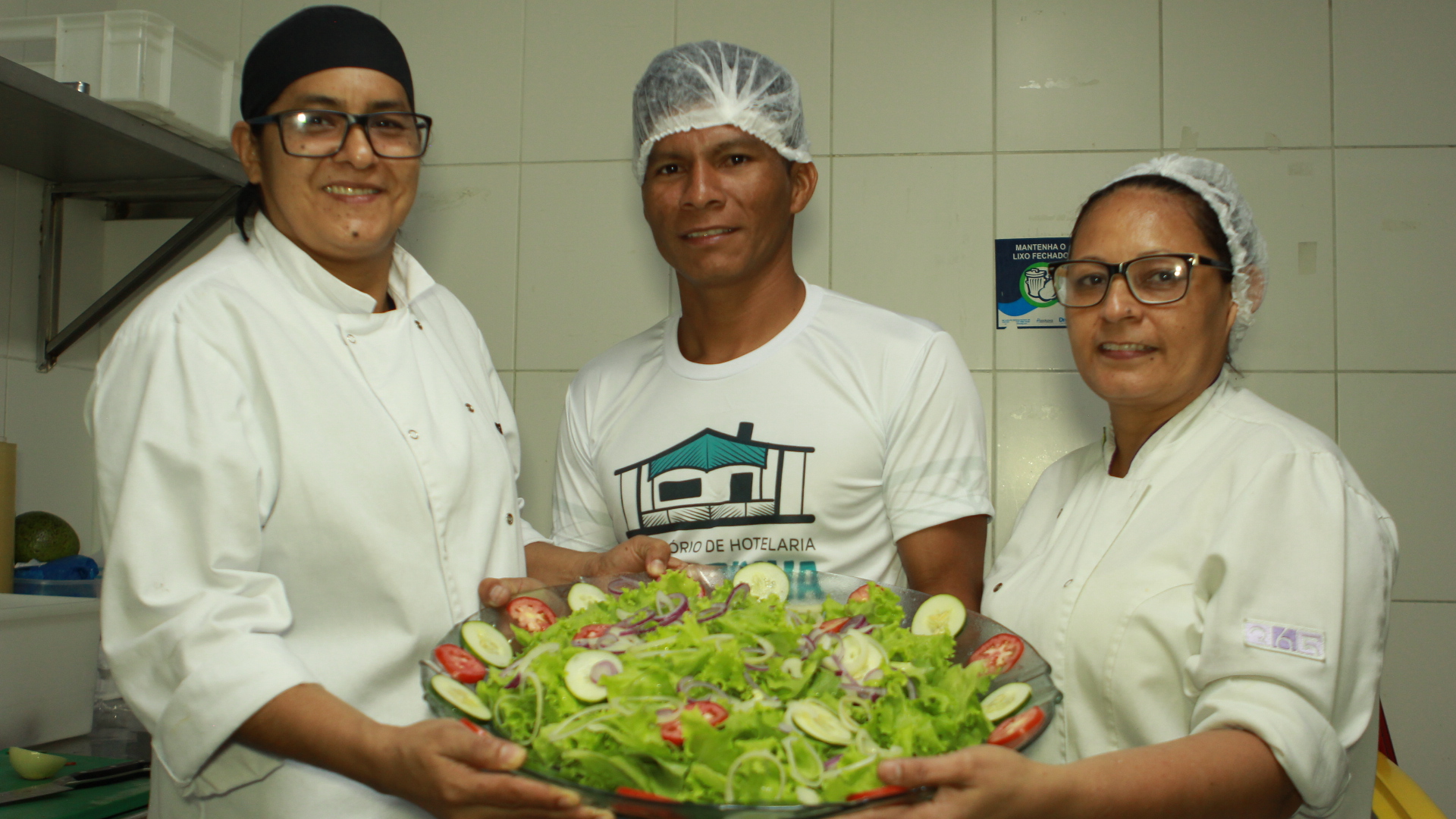 Ribeirinhos donos de pousadas no interior do AM fazem treinamento de gestão de hotelaria